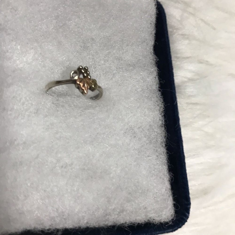 Black Hills Gold Ring Size 5.5 - Picture 3 of 8